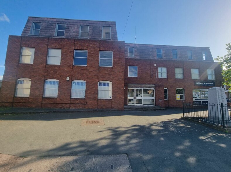 69 Southend Rd, Hockley à louer - Photo de l’immeuble – Image 2 sur 2