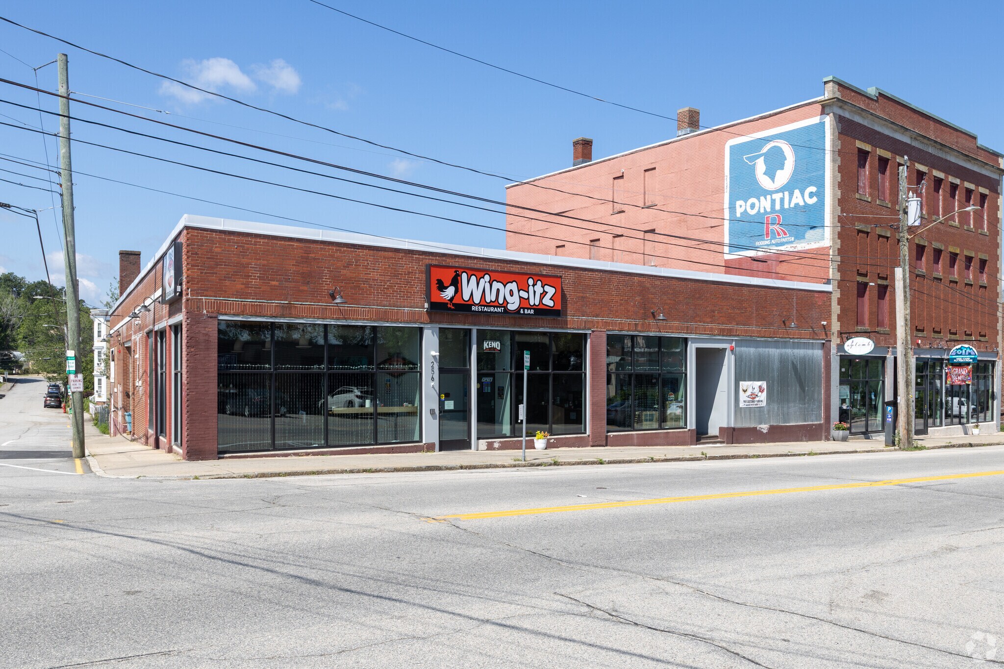 256 Central Ave, Dover, NH à louer Photo principale– Image 1 sur 5