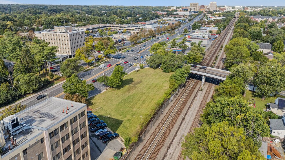 900 Rockville Pike, Rockville, MD à vendre - Photo de l’immeuble – Image 2 sur 7