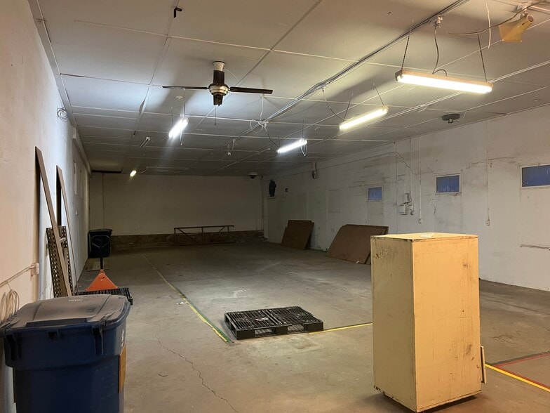 1124 E Houston St, San Antonio, TX à vendre - Photo intérieure – Image 3 sur 9