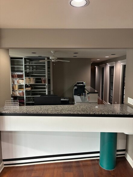 6745 W 127th St, Palos Heights, IL à vendre - Photo intérieure – Image 3 sur 6