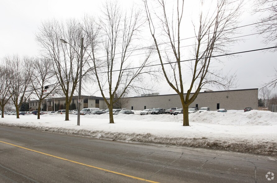245 Edward St, Aurora, ON à vendre - Photo principale – Image 1 sur 2