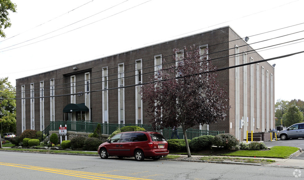 120 Millburn Ave, Millburn, NJ à louer - Photo principale – Image 1 sur 6