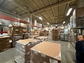 1999 Mount Read Blvd, Rochester, NY à louer Photo intérieure– Image 2 sur 9