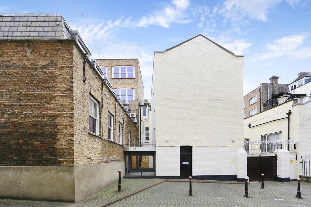 23 Clerkenwell Close, Londres à louer Photo de l’immeuble– Image 1 sur 17