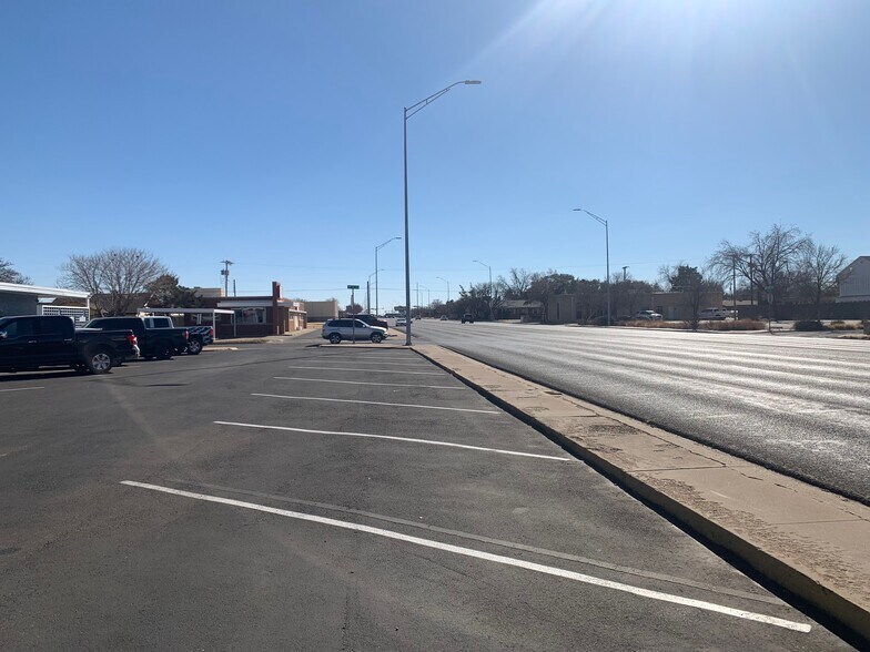 2807-2813 Avenue Q, Lubbock, TX à louer - Photo de l’immeuble – Image 3 sur 21