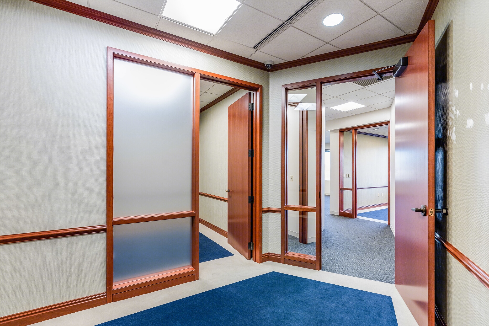 10000 Innovation Dr, Wauwatosa, WI à louer Photo de l’immeuble– Image 1 sur 2