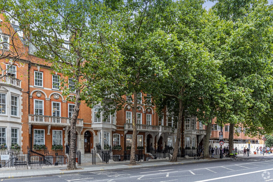 126-132 Buckingham Palace Rd, Londres à louer - Photo de l’immeuble – Image 3 sur 4