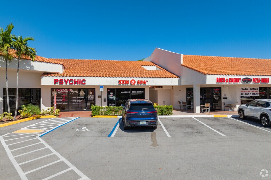 7400 N Federal Hwy, Boca Raton, FL à louer - Photo de l’immeuble – Image 3 sur 5