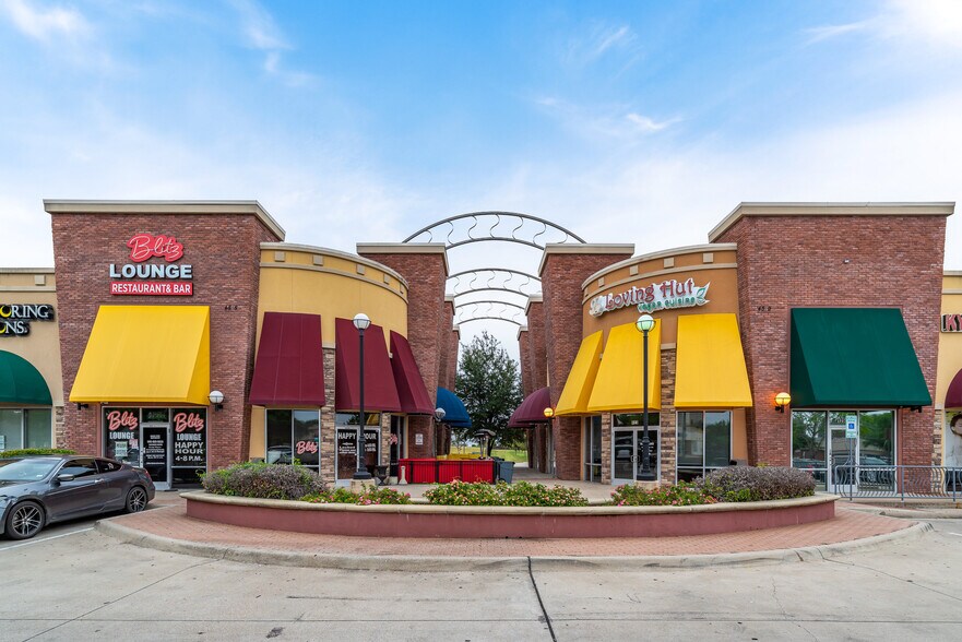 4515 Matlock Rd, Arlington, TX à louer - Photo de l’immeuble – Image 3 sur 9