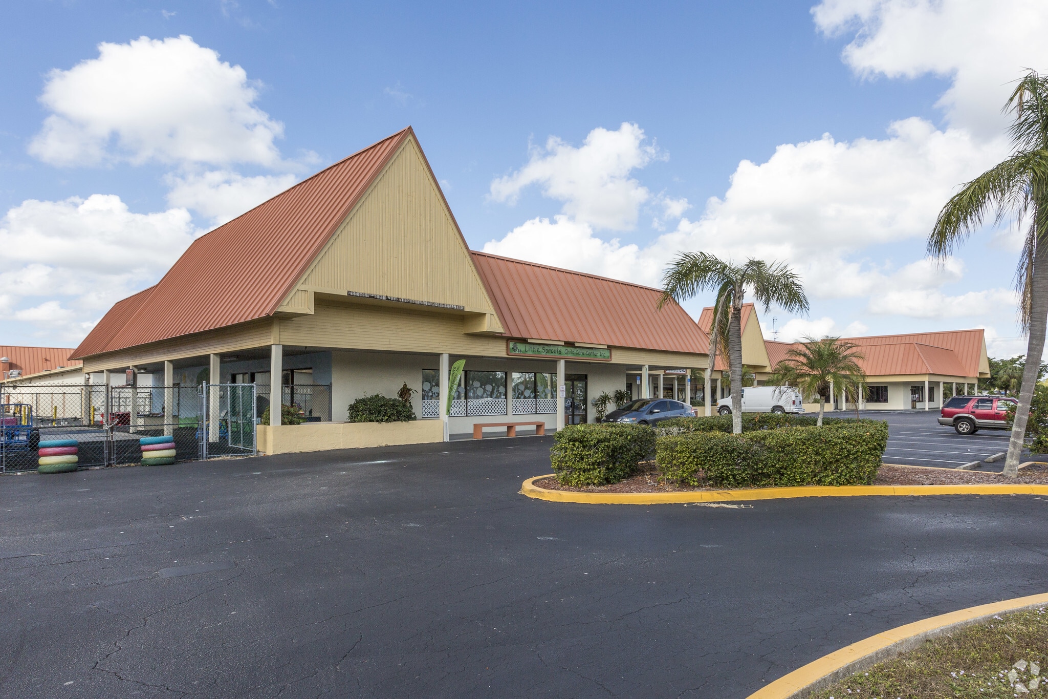 3580-3598 Evans Ave, Fort Myers, FL à louer Photo principale– Image 1 sur 9