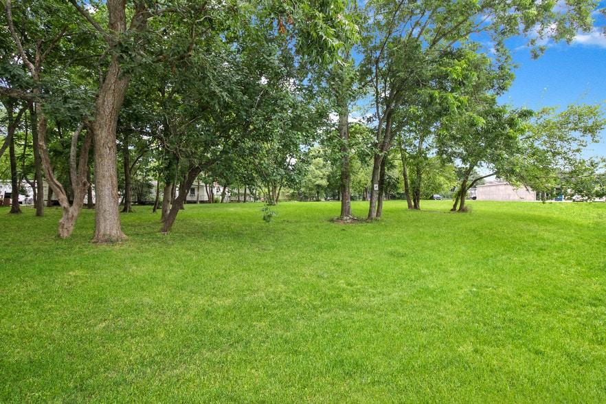 205 Reynolds Ave, League City, TX à vendre - Photo de l’immeuble – Image 2 sur 5