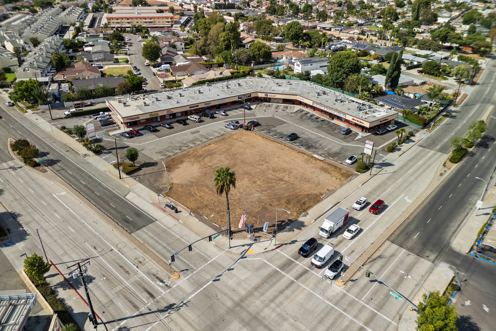 14965 Mulberry Dr, Whittier, CA à louer Photo de l’immeuble– Image 1 sur 4