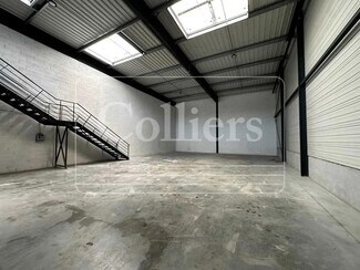 Plus de détails pour Bureau, Local d'activités à louer