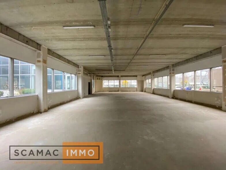 Bureau dans Les Ulis à louer - Photo intérieure – Image 3 sur 8