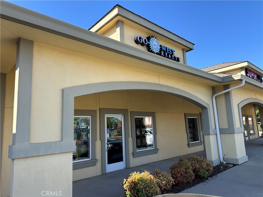 680 Oro Dam Blvd E, Oroville, CA à louer Photo principale– Image 1 sur 5