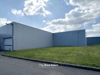 Plus de détails pour Bureau, Local d'activités à louer