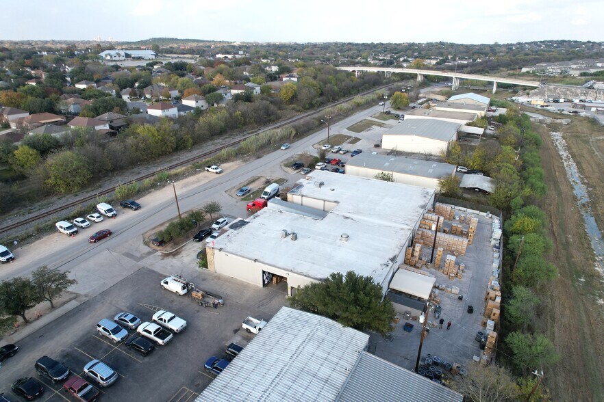 13726-13730 Lookout Rd, San Antonio, TX à vendre - Photo de l’immeuble – Image 3 sur 8