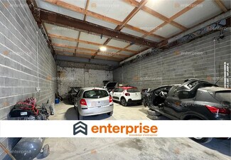 Plus de détails pour Local d'activités à louer