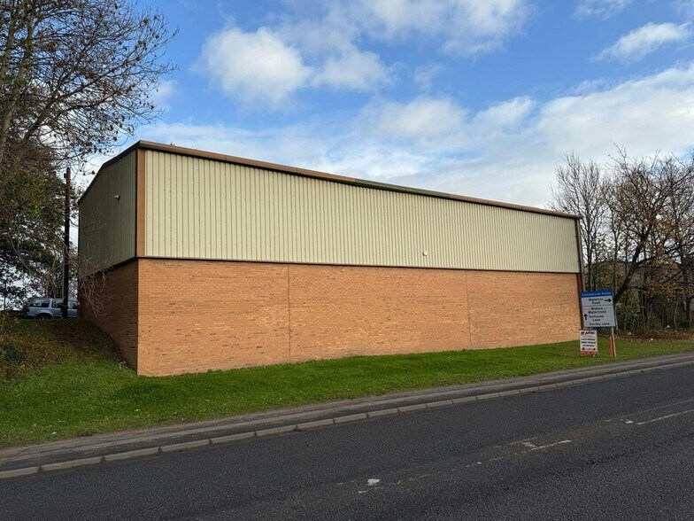 Finlan Rd, Widnes à louer - Photo de l’immeuble – Image 1 sur 4