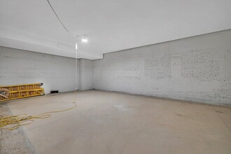 31 W Downer Pl, Aurora, IL à louer Photo intérieure– Image 2 sur 7