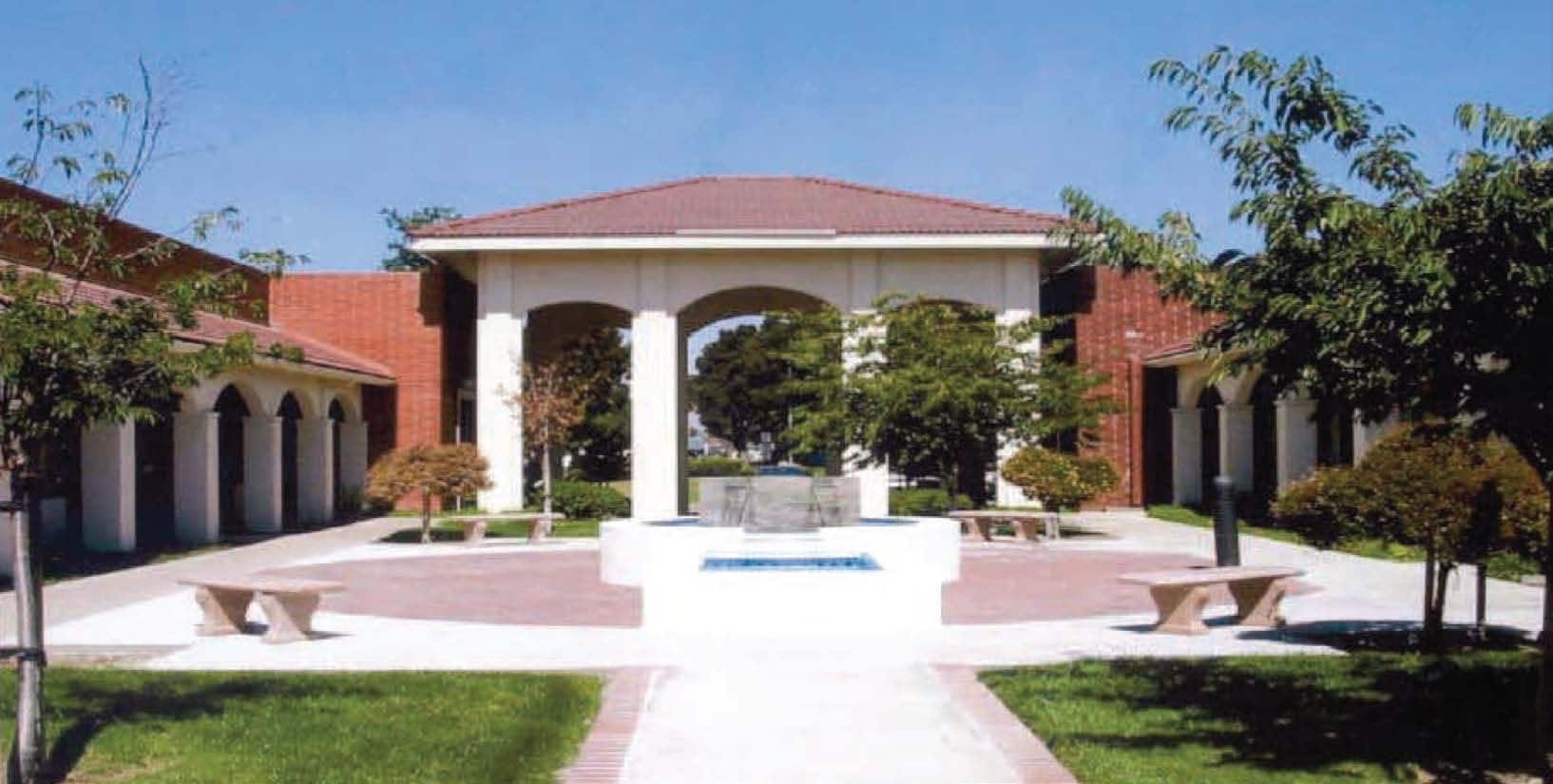 8430 Central Ave, Newark, CA à louer Photo de l’immeuble– Image 1 sur 3