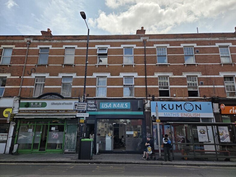 75 High Rd, Londres à vendre - Photo de l’immeuble – Image 1 sur 29