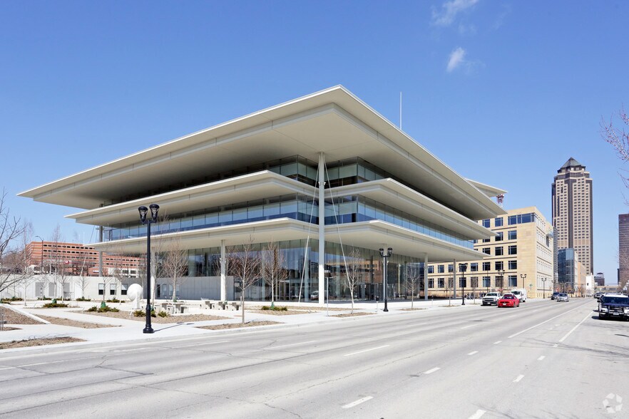 1459 Grand Ave, Des Moines, IA à louer - Photo de l’immeuble – Image 3 sur 27