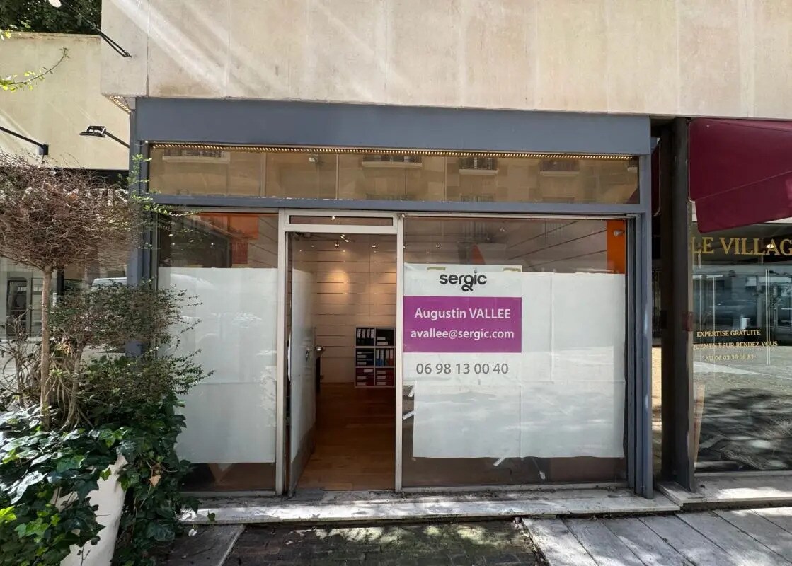 Local commercial dans Paris à louer Photo de l’immeuble– Image 1 sur 5
