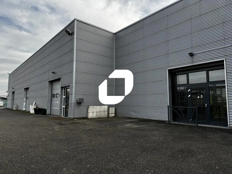 9 Rue Pierre Et Marie Curie, Ostwald à louer - Photo de l’immeuble – Image 3 sur 9