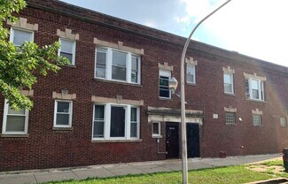 Plus de détails pour 1721 W 65th St, Chicago, IL - Logement à vendre