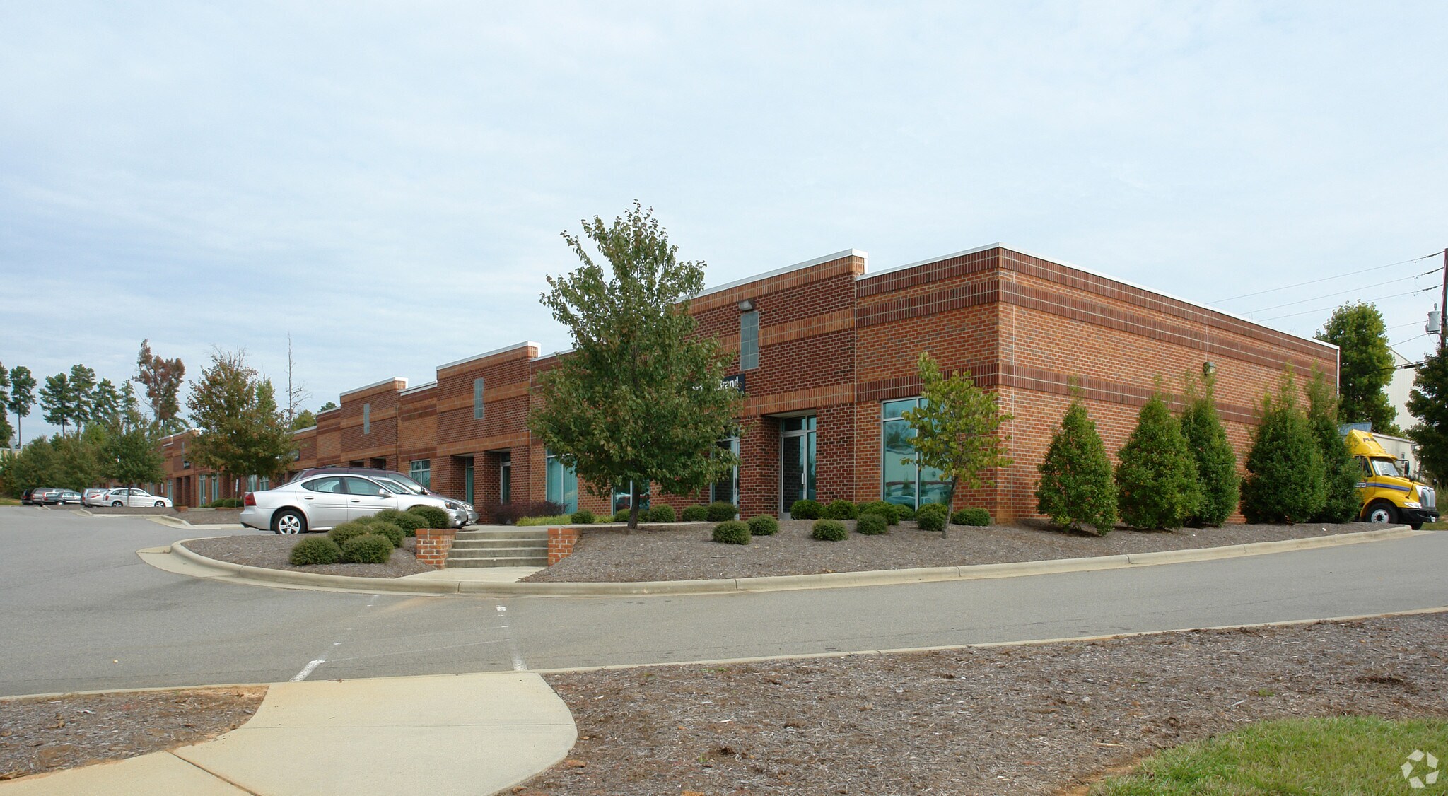 6300 Limousine Dr, Raleigh, NC à louer Photo principale– Image 1 sur 5