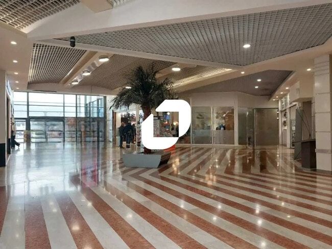 Plus de détails pour Local commercial à louer