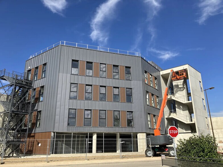 470 Rue Des Valets, Montluel à vendre - Photo de l’immeuble – Image 2 sur 8