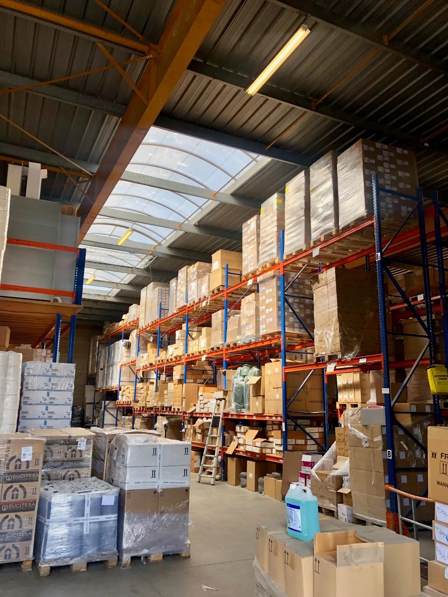 Industriel/Logistique dans Carrières-sur-Seine à louer Photo intérieure– Image 1 sur 4