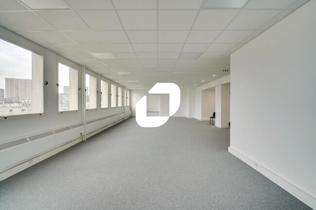 Plus de détails pour Bureau, Industriel/Logistique à louer