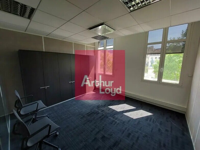 Bureau dans Clermont-Ferrand à louer - Photo intérieure – Image 1 sur 10