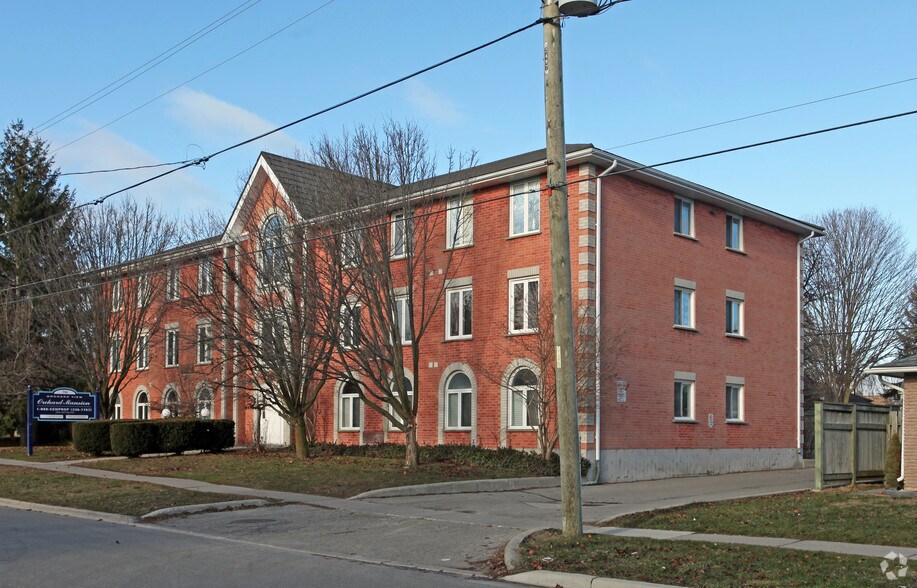 36 Orchard View Blvd, Oshawa, ON à vendre - Photo de l’immeuble – Image 3 sur 12