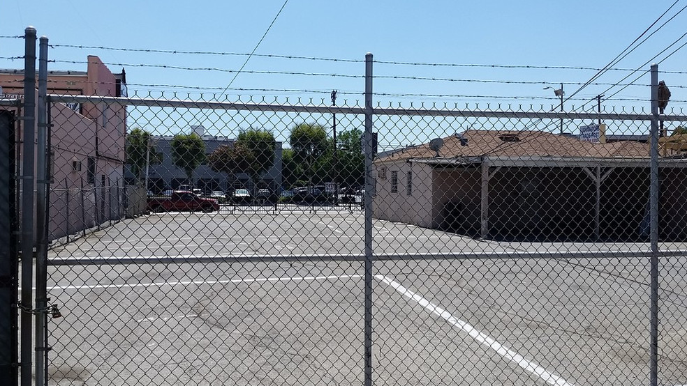 16129 Sherman Way, Van Nuys, CA à louer - Autre – Image 2 sur 4