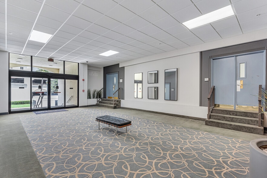 3015 N Ocean Blvd, Fort Lauderdale, FL à vendre - Hall d’entrée – Image 3 sur 65