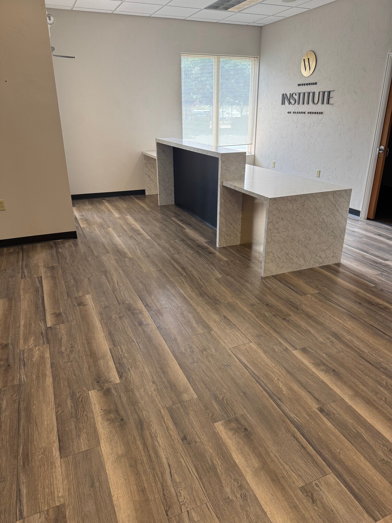 2700 E Enterprise Ave, Appleton, WI à louer Photo intérieure– Image 1 sur 5