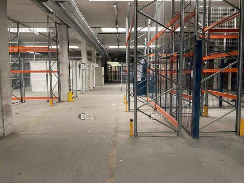 Local d'activités dans Eaubonne à vendre - Photo de l’immeuble – Image 3 sur 12