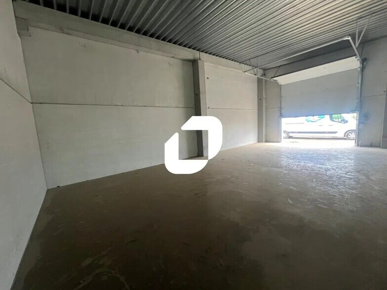 17 Rue Saint Georges, Baralle à louer - Photo de l’immeuble – Image 3 sur 11