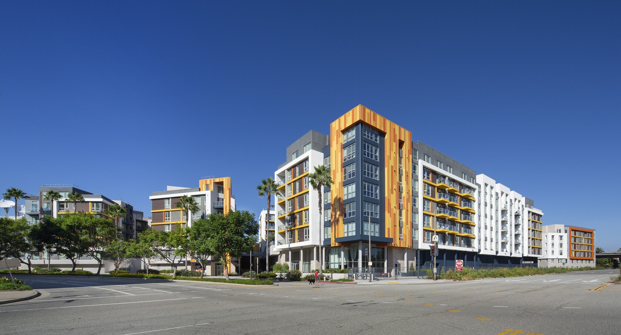 5901-5921 Center Dr, Los Angeles, CA à louer Photo principale– Image 1 sur 75