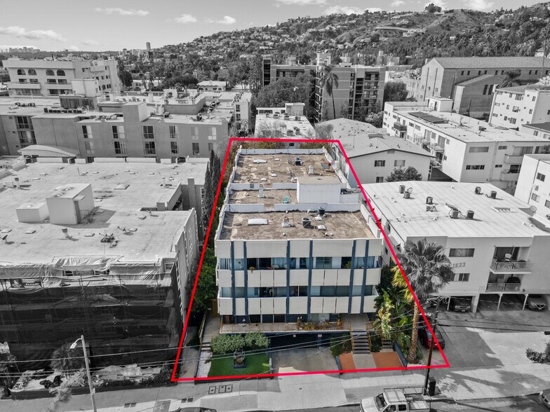 1627 N Poinsettia Pl, Los Angeles, CA à vendre - Aérien – Image 2 sur 13