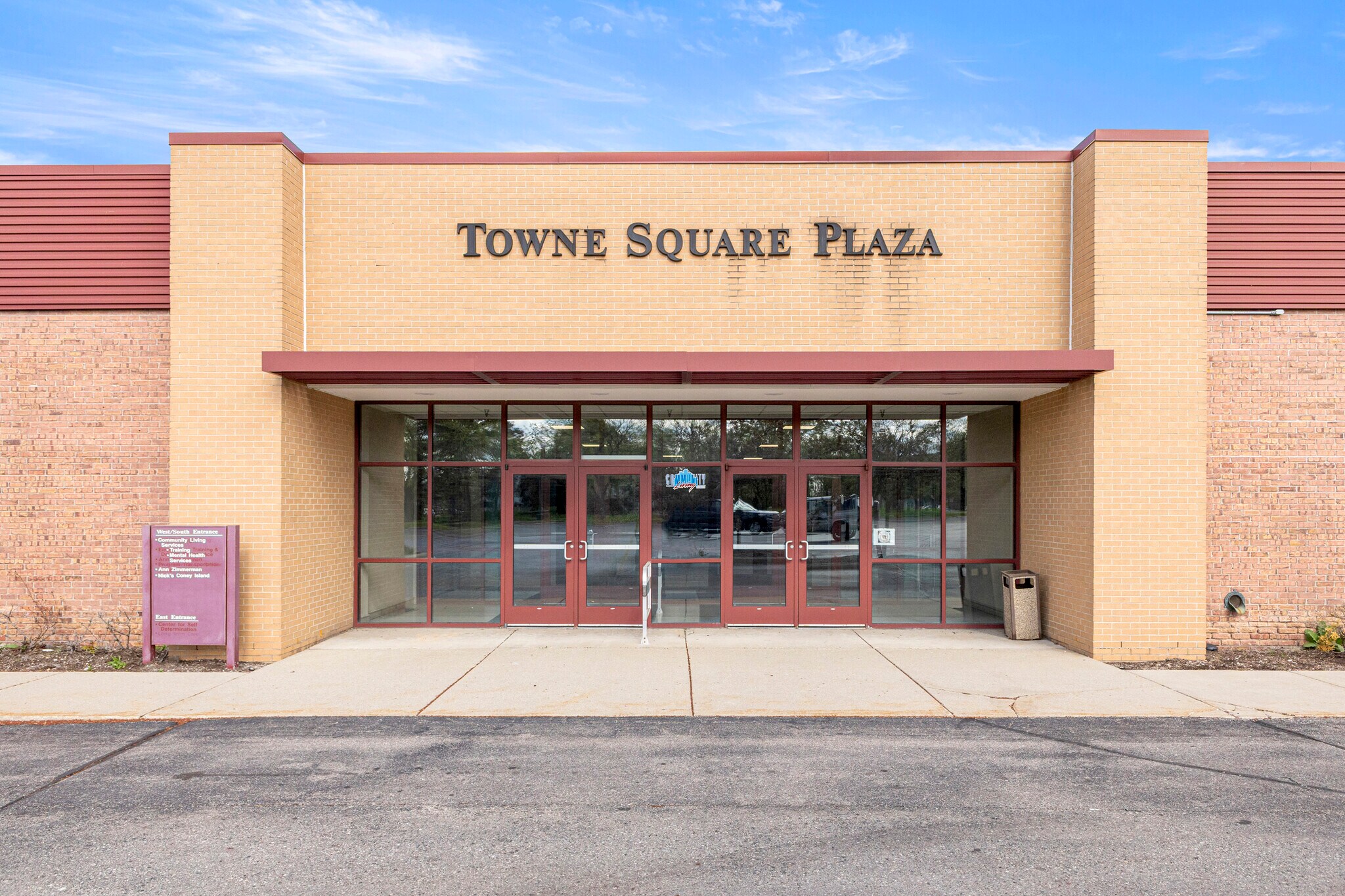 35425 W Michigan Ave, Wayne, MI à louer Photo principale– Image 1 sur 40