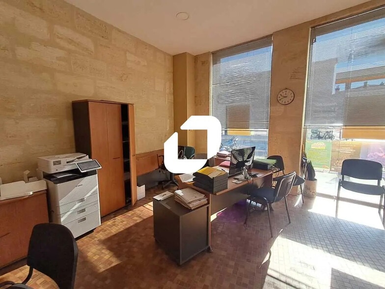 Local commercial dans Bordeaux à louer - Photo de l’immeuble – Image 2 sur 12