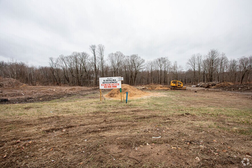 267 S Westfield St, Feeding Hills, MA à louer - Photo de l’immeuble – Image 2 sur 7