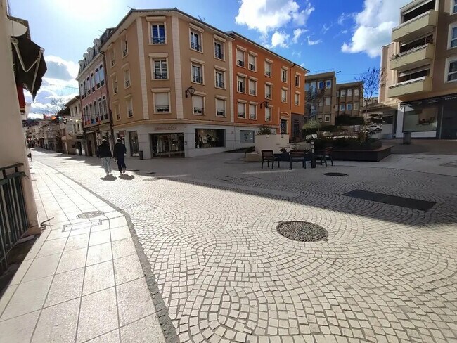 Plus de détails pour Local commercial à vendre