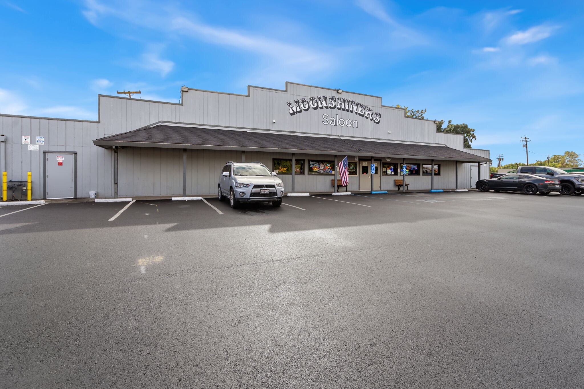 5861 Feather River Blvd, Olivehurst, CA à vendre Photo de l’immeuble– Image 1 sur 10